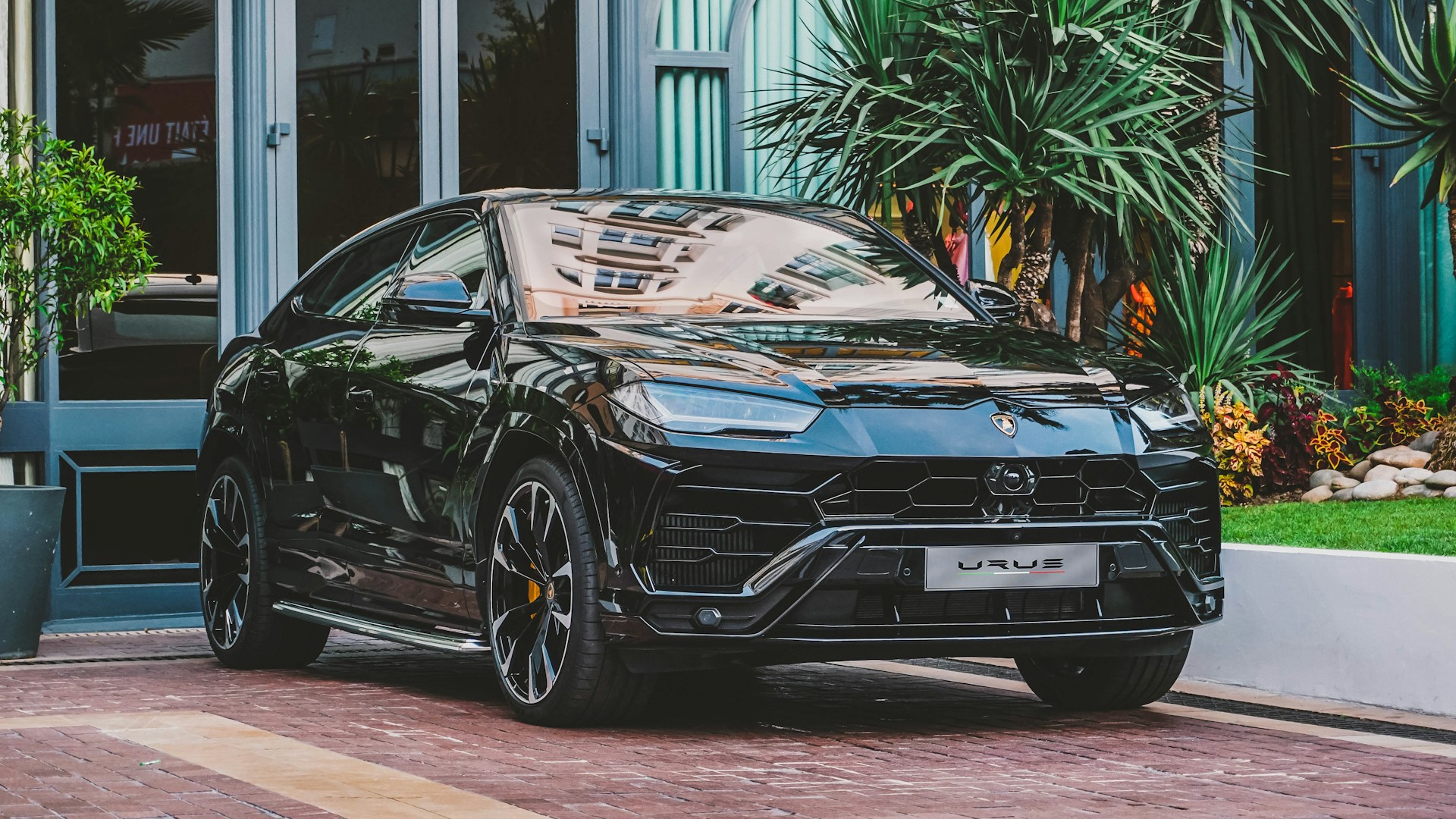 Lamborghini Urus : SUV de luxe ou vraie supercar familiale ?